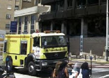 Dos muertos y tres heridos en un incendio en una residencia de ancianos en Cádiz Dos muertos y tres heridos en un incendio en una residencia de ancianos en Cádiz