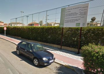 Muere un niño de un balonazo mientras jugaba al fútbol sala en Sevilla Muere un niño de un balonazo mientras jugaba al fútbol sala en Sevilla