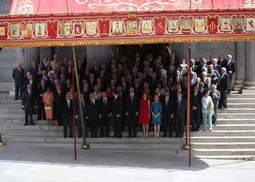 Juan Carlos I, irritado por su exclusión de las celebraciones del 40º aniversario Juan Carlos I, irritado por su exclusión de las celebraciones del 40º aniversario