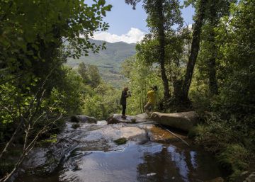 El rescate del menor del Jerte: “Vi al niño acurrucado entre dos piedras, tiritando”