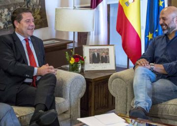 Sánchez y los líderes regionales apoyan el acuerdo con Podemos en Castilla-La Mancha Sánchez y los líderes regionales apoyan el acuerdo con Podemos en Castilla-La Mancha