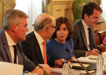 Santamaría afirma que Puigdemont y Junqueras deben asumir el “fracaso” tras la dimisión del jefe de los Mossos