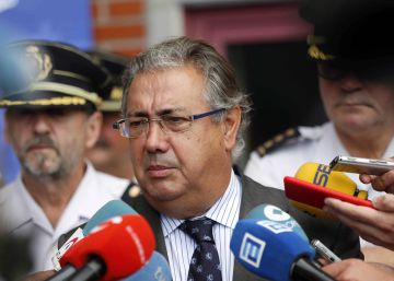 Zoido elimina la polémica figura de ‘número dos’ de la Policía y la Guardia Civil Zoido elimina la polémica figura de ‘número dos’ de la Policía y la Guardia Civil