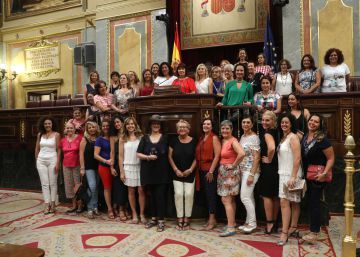 Ellas, policías nacionales, locales, guardias y ‘mossas d'esquadra’, unidas en Telegram Ellas, policías nacionales, locales, guardias y ‘mossas d'esquadra’, unidas en Telegram