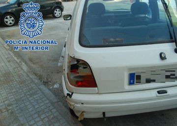 Dos detenidos después de apuñalar a un policía y agredir a otro Dos detenidos después de apuñalar a un policía y agredir a otro