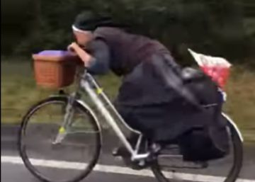 ‘Sor Bicicleta’: la monja que monta en bici a toda velocidad en el Camino de Santiago ‘Sor Bicicleta’: la monja que monta en bici a toda velocidad en el Camino de Santiago