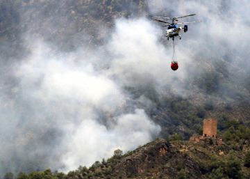 El incendio de Yeste supera las 3.000 hectáreas y seguirá activo varios días El incendio de Yeste supera las 3.000 hectáreas y seguirá activo varios días