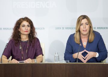 Andalucía pagó 2,1 millones de más a 100 directivos de Salud mientras redujo la plantilla en 7.773 sanitarios Andalucía pagó 2,1 millones de más a 100 directivos de Salud mientras redujo la plantilla en 7.773 sanitarios