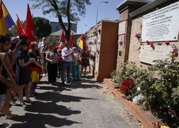 El PCE y la Unión de Juventudes Comunistas de España homenajea a las 13 Rosas, fusiladas hace 78 años El PCE y la Unión de Juventudes Comunistas de España homenajea a las 13 Rosas, fusiladas hace 78 años