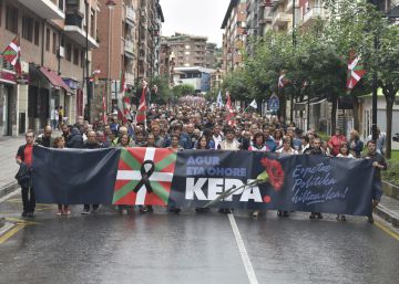 Miles de personas homenajean al preso de ETA fallecido en la cárcel
