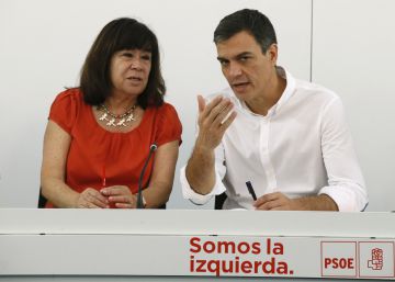 El PSOE abrirá el debate sobre la Constitución antes del referéndum El PSOE abrirá el debate sobre la Constitución antes del referéndum