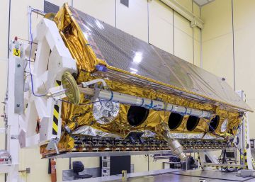 Defensa invertirá más de 800 millones en satélites de comunicaciones Defensa invertirá más de 800 millones en satélites de comunicaciones