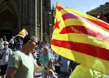 Varios miles de personas apoyan en San Sebastián la independencia catalana Varios miles de personas apoyan en San Sebastián la independencia catalana