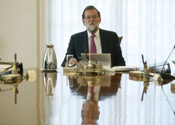 Rajoy pide en Barcelona “unidad institucional” para vencer al terrorismo Rajoy pide en Barcelona “unidad institucional” para vencer al terrorismo