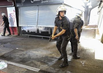 La policía confirma un cuarto detenido por los atentados de Cataluña La policía confirma un cuarto detenido por los atentados de Cataluña