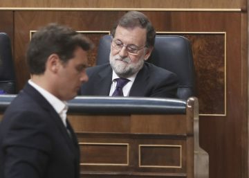 Rajoy mesura la seva resposta al Govern per lligar el suport de Sánchez i Rivera