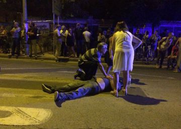 Varios heridos al desalojar la policía por la fuerza una protesta en Murcia Varios heridos al desalojar la policía por la fuerza una protesta en Murcia