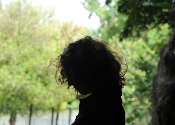 La autora del texto en un parque de su ciudad.