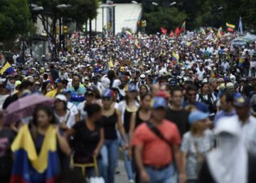 España recibe 17.000 solicitudes de asilo hasta julio, más que en todo 2016 España recibe 17.000 solicitudes de asilo hasta julio, más que en todo 2016