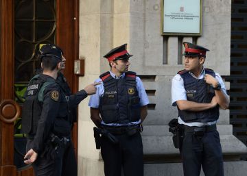 La Fiscalia de l’Audiència Nacional presenta una denúncia per sedició pels incidents de Barcelona La Fiscalia de l’Audiència Nacional presenta una denúncia per sedició pels incidents de Barcelona