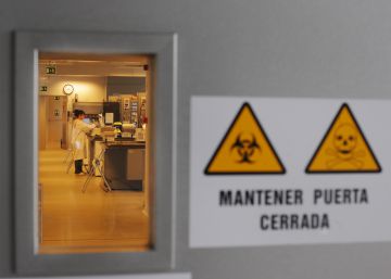 “Me conformo con que dé para comprar un microscopio” “Me conformo con que dé para comprar un microscopio”