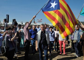 El lehendakari Urkullues rebut amb una estelada en l'Alderdi Eguna del PNB.