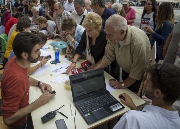 Cinco millones de DNI
por el ciberespacio Cinco millones de DNI
por el ciberespacio