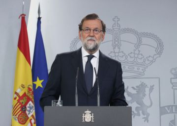Rajoy busca mantenir la unitat amb Sánchez i Rivera després del referèndum