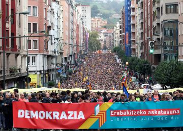 Ortuzar dice que “con urnas o sin ellas” lo importante es la respuesta de los catalanes Ortuzar dice que “con urnas o sin ellas” lo importante es la respuesta de los catalanes