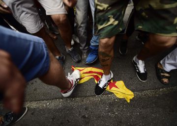 Durs enfrontaments en una marxa del Dia de la Comunitat Valenciana
