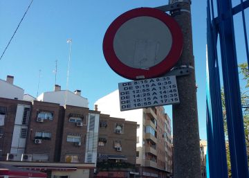 La señal de tráfico que se congeló en el tiempo