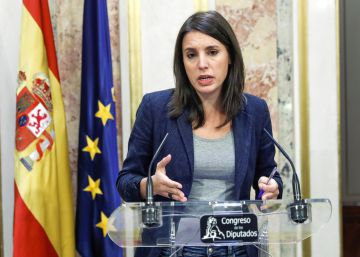 Podem acusa el PSOE de reeditar la “triple aliança” amb el PP i Ciutadans per aplicar el 155