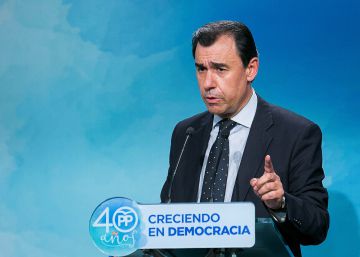 El PP apuesta por no convocar inmediatamente elecciones en Cataluña El PP apuesta por no convocar inmediatamente elecciones en Cataluña