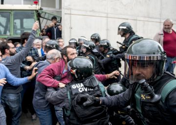 Primer permiso para los antidisturbios desplazados a Cataluña Primer permiso para los antidisturbios desplazados a Cataluña