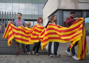 La Guardia Civil interroga a la presidenta de TV3 por los anuncios del referéndum La Guardia Civil interroga a la presidenta de TV3 por los anuncios del referéndum