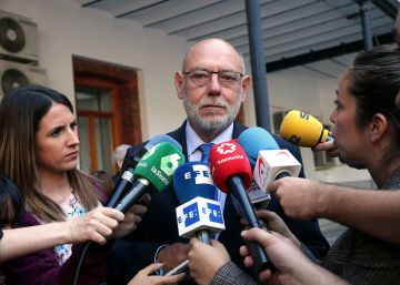 La Fiscalia prepara una querella per rebel·lió contra Puigdemont si declara la independència La Fiscalia prepara una querella per rebel·lió contra Puigdemont si declara la independència