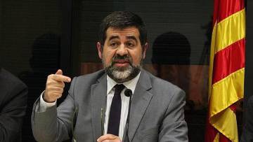 Cientos de cartas y ropa carcelaria para Junqueras