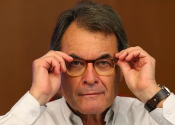 Mas se desmarca de Puigdemont y cree que no debería aspirar a la investidura