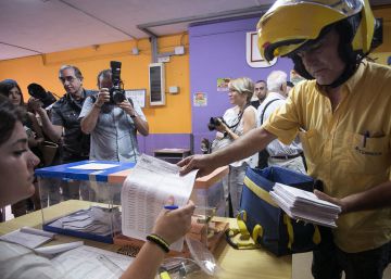 Los trabajadores que voten el 21-D deben pedir un justificante para su empleador