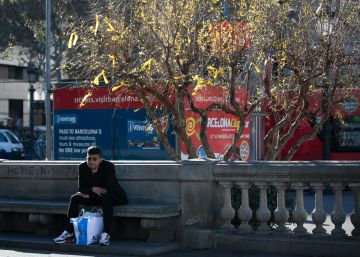 El alcalde de L’Ampolla declara por no retirar lazos amarillos antes del 21-D