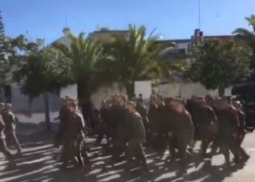 El Ejército prohíbe cánticos machistas tras un escándalo de la Legión