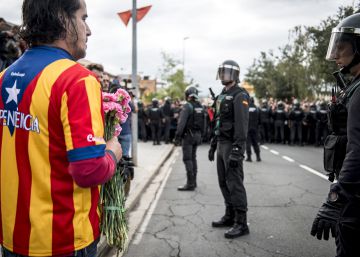 El juez investiga a un profesor por pedir “que levanten la mano los hijos de guardias civiles”