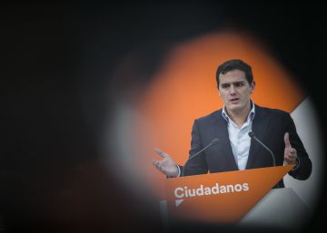 Detingut un home a Igualada per amenaçar de mort Albert Rivera a les xarxes socials