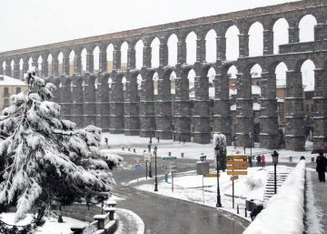Caen las temperaturas y siguen las nevadas y heladas hasta el miércoles