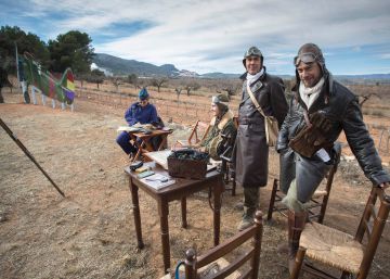 Un museo a cielo abierto aterriza en el campo de aviación de la Guerra Civil de Vilafamés