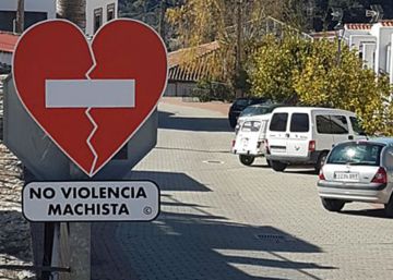 Señales de tráfico con mensajes contra el machismo