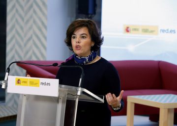 Santamaría alerta de la “proliferación de noticias falsas” propagadas con “métodos cada vez más sofisticados”
