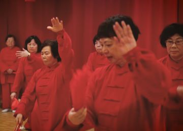 Los chinos se hacen mayores en España y así viven su jubilación