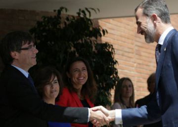 El Govern espanyol avisa: “La plantada mesquina al Rei amenaça el futur del Mobile”