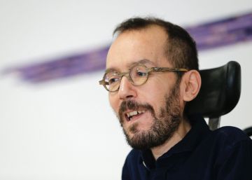 Podem fa pinya amb Colau: “És alcaldessa però no és serva”